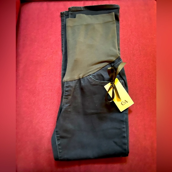 HOST PICK❤️Maternity Comfy, Bootcut Jeans guaranteed to stay put over belly❣️ - Picture 3 of 13